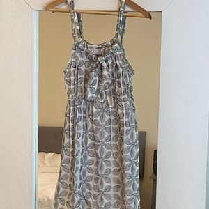 J Valdi Women’s Cover Up Size M. Off-white.